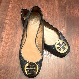 Tory Burch Ballerina Shoes; Size 8; Navy Blue with Gold Accent.